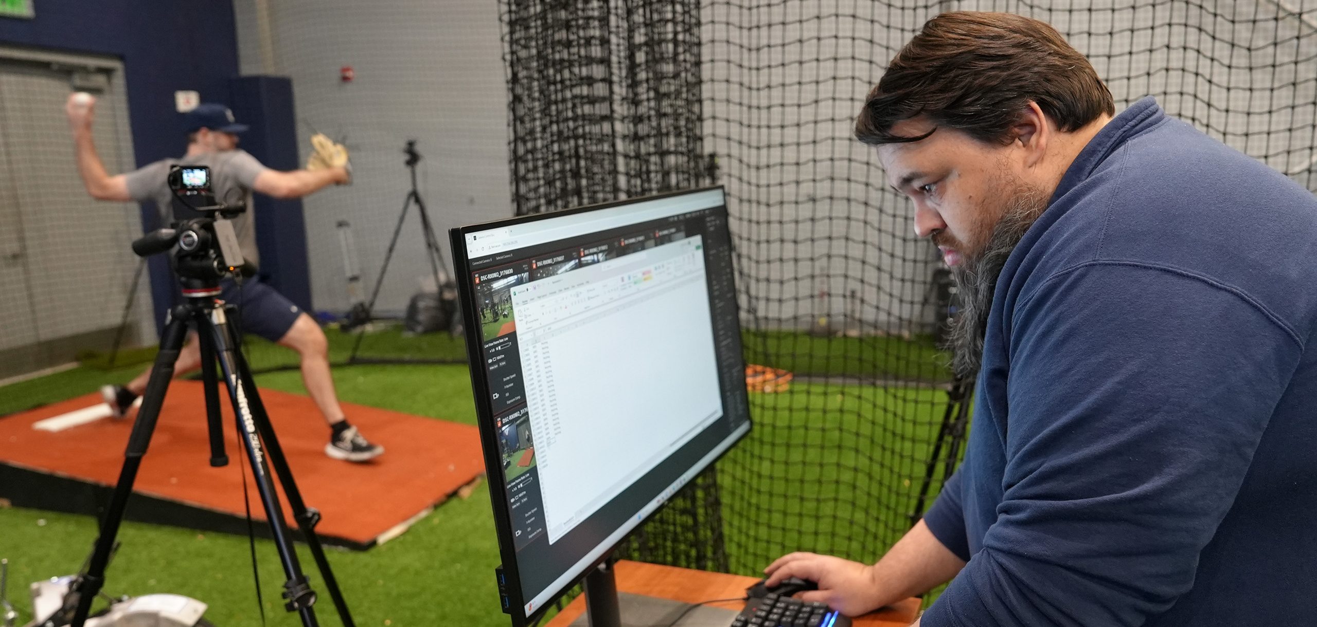 motion capture a baseball pitcher